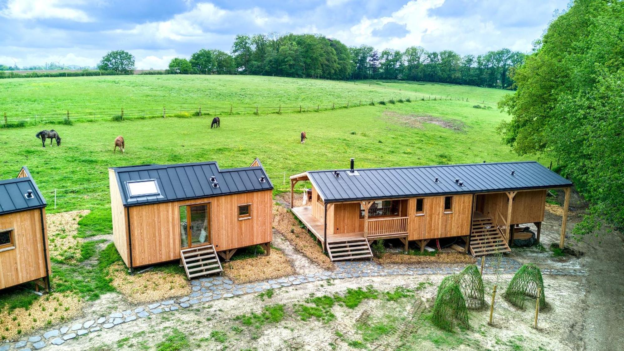 Les Cabanes Champetres - Le Domaine Des Trois Tilleuls Villers-la-Ville Exterior photo